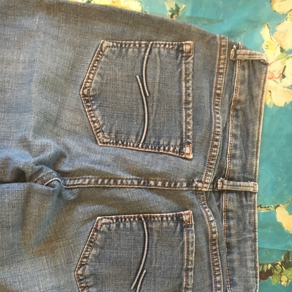 Blue Jeans - Picture 2 of 4